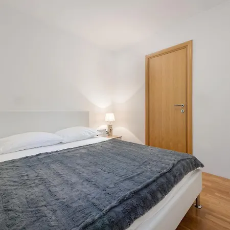 Ferienhaus Nala - Detached House, Walk To *