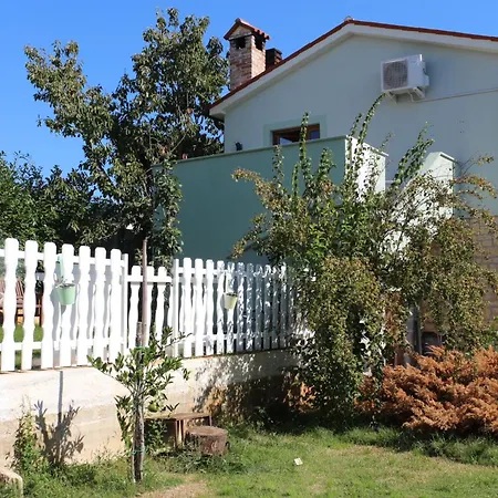 Nala - Detached House, Walk To 別荘 *