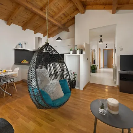 Nala - Detached House, Walk To プーラ
