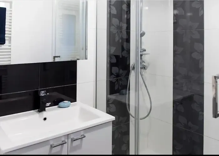 Vakantiehuis Nala - Detached House, Walk To Pula