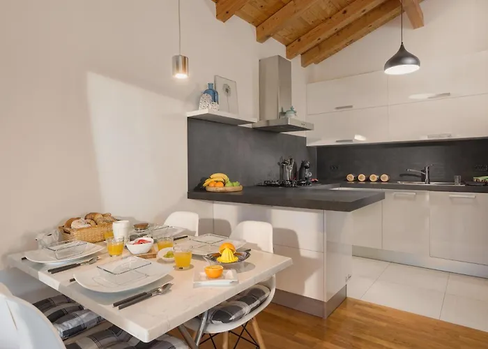 Nala - Detached House, Walk To Vakantiehuis *