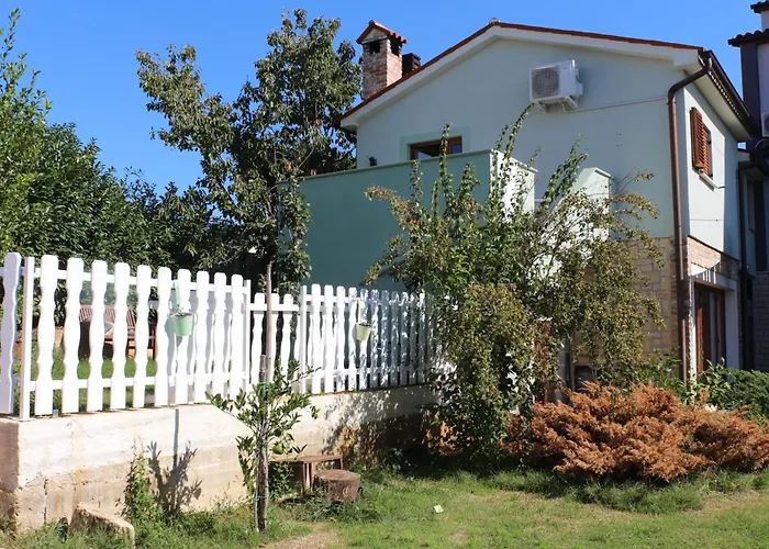Nala - Detached House, Walk To 펜션 *